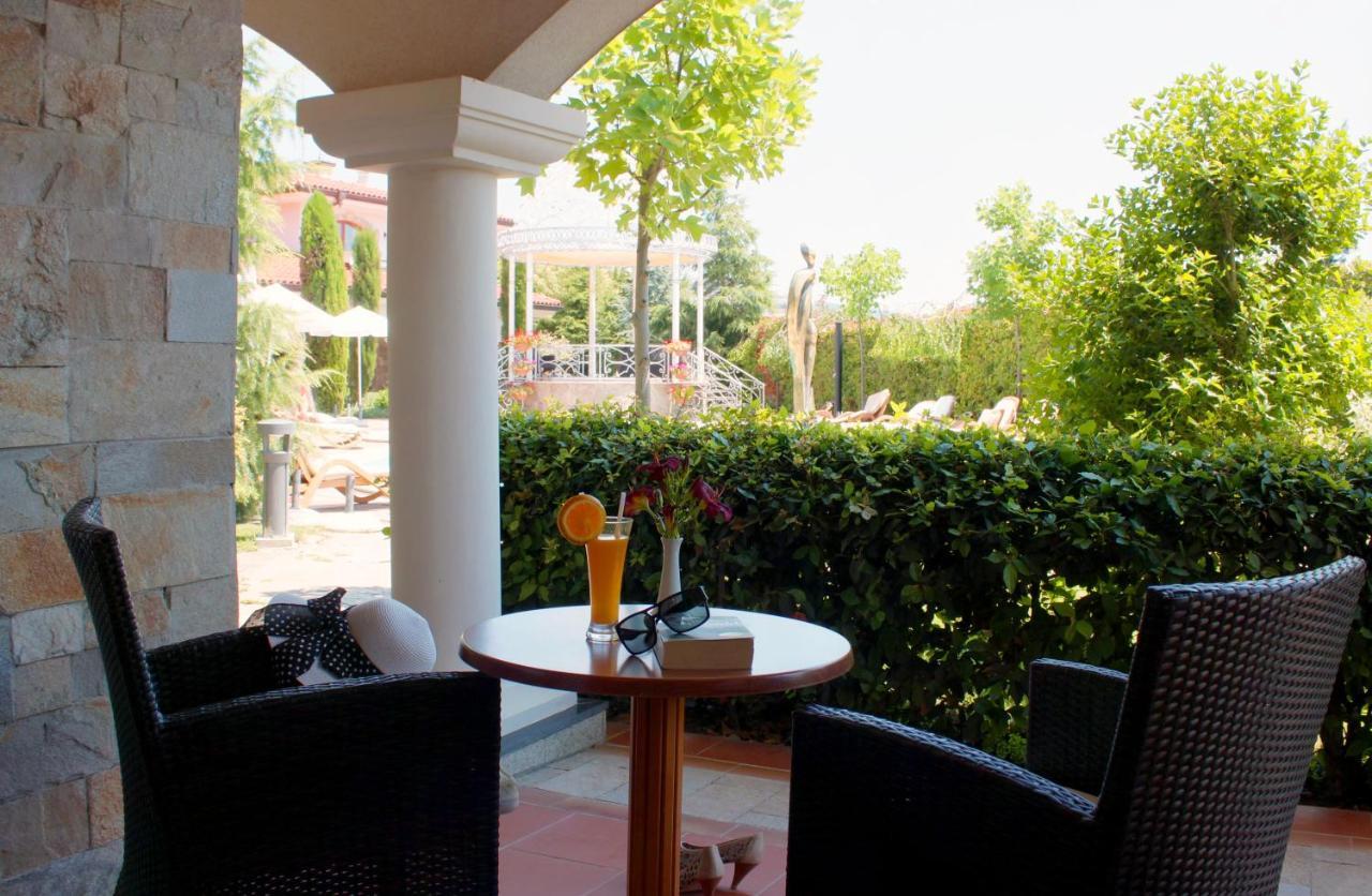 סאני ביץ' Helena Vip Villas And Suites מראה חיצוני תמונה