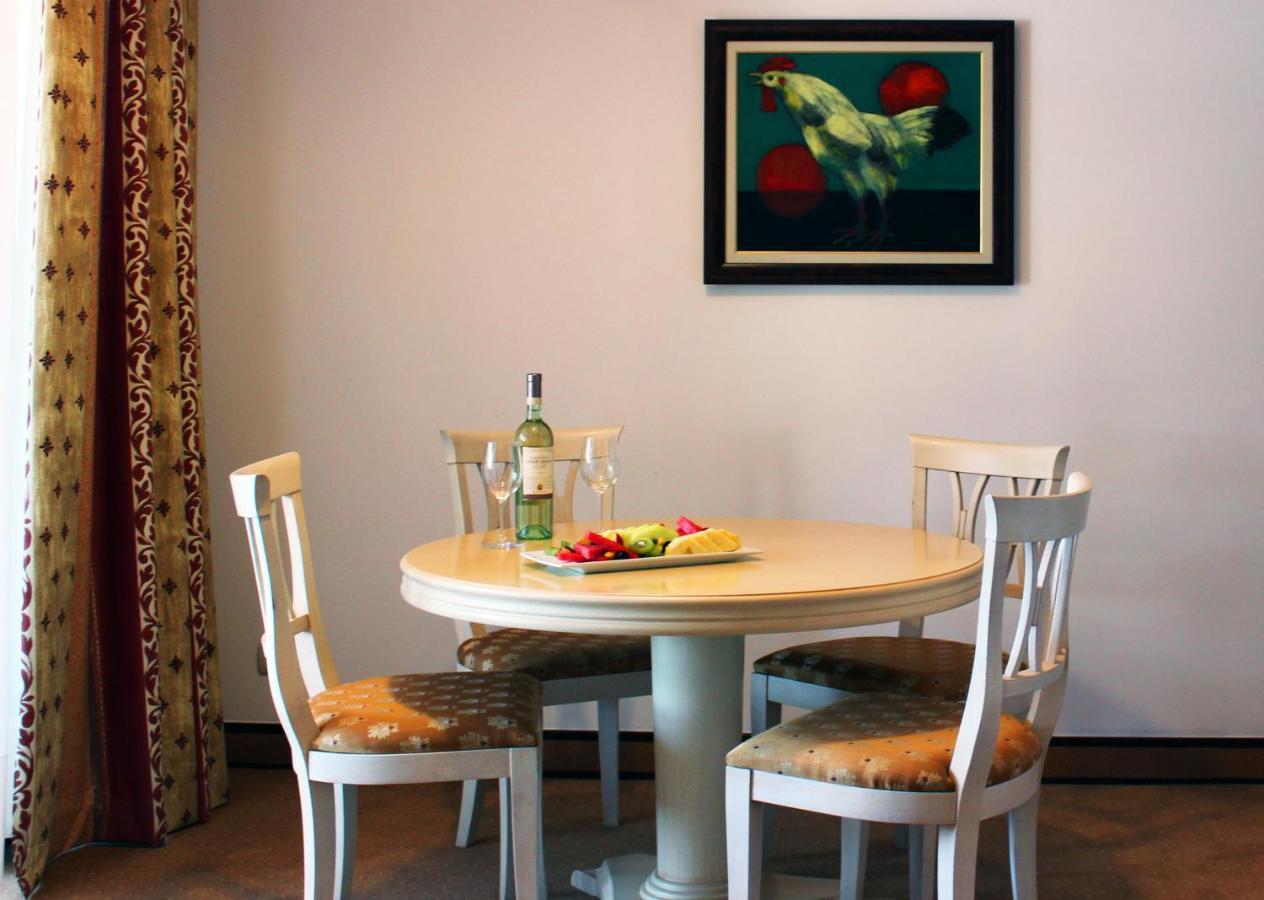 סאני ביץ' Helena Vip Villas And Suites מראה חיצוני תמונה