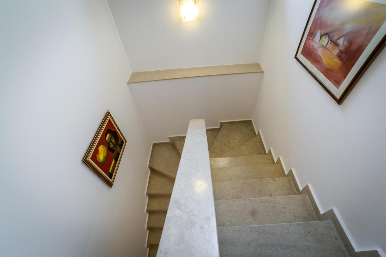 סאני ביץ' Helena Vip Villas And Suites מראה חיצוני תמונה