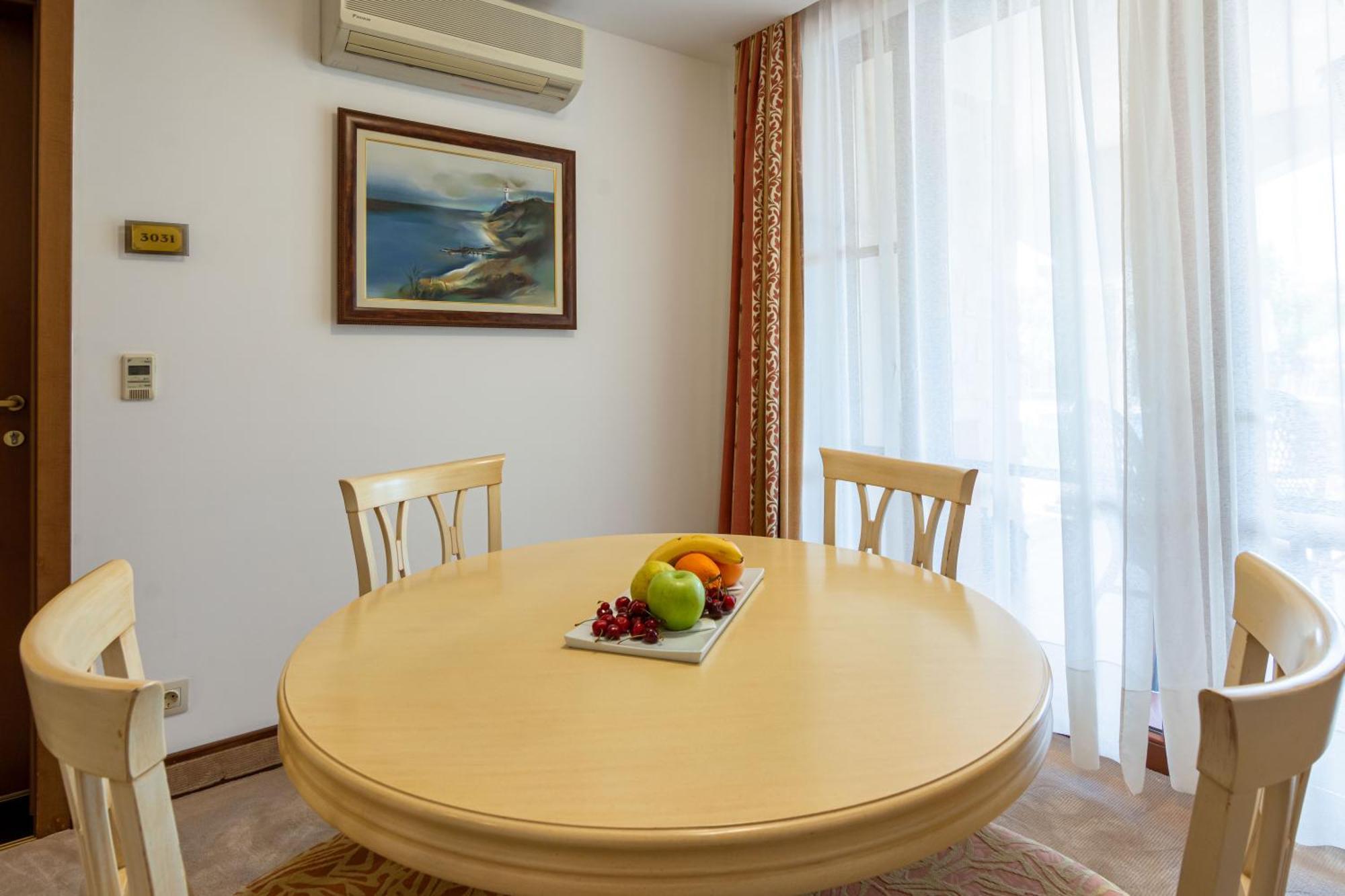 סאני ביץ' Helena Vip Villas And Suites מראה חיצוני תמונה