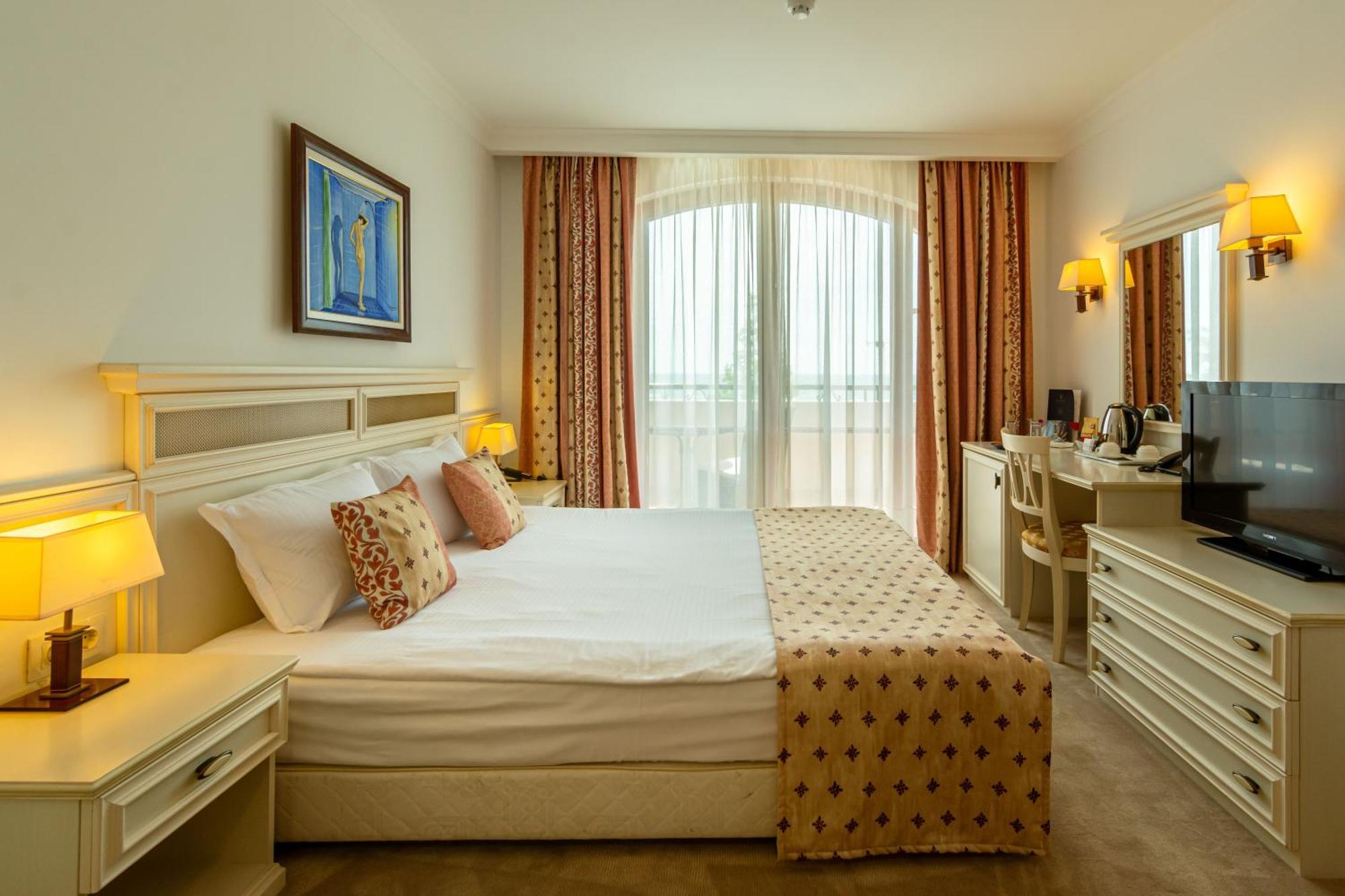 סאני ביץ' Helena Vip Villas And Suites מראה חיצוני תמונה