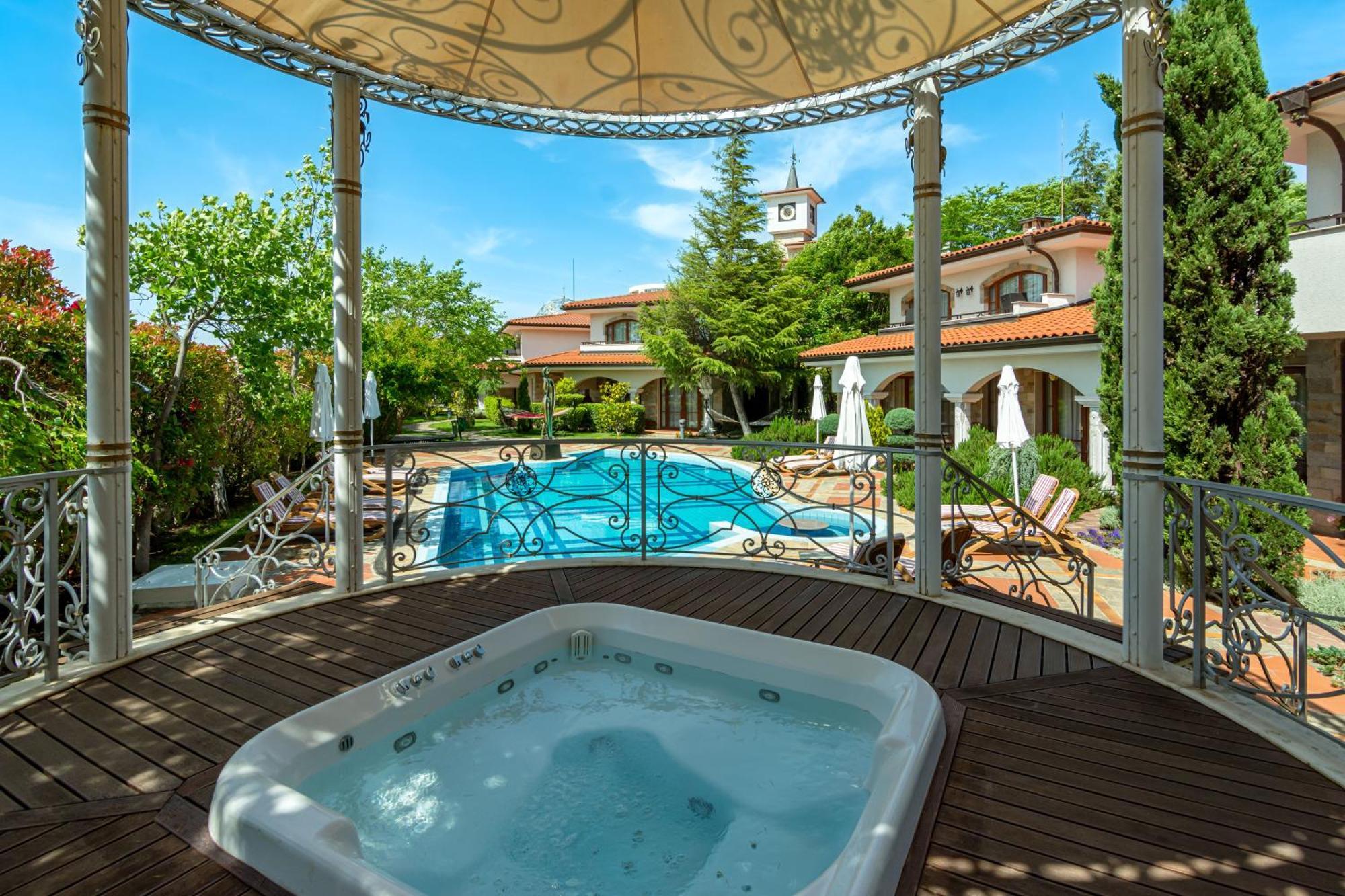 סאני ביץ' Helena Vip Villas And Suites מראה חיצוני תמונה
