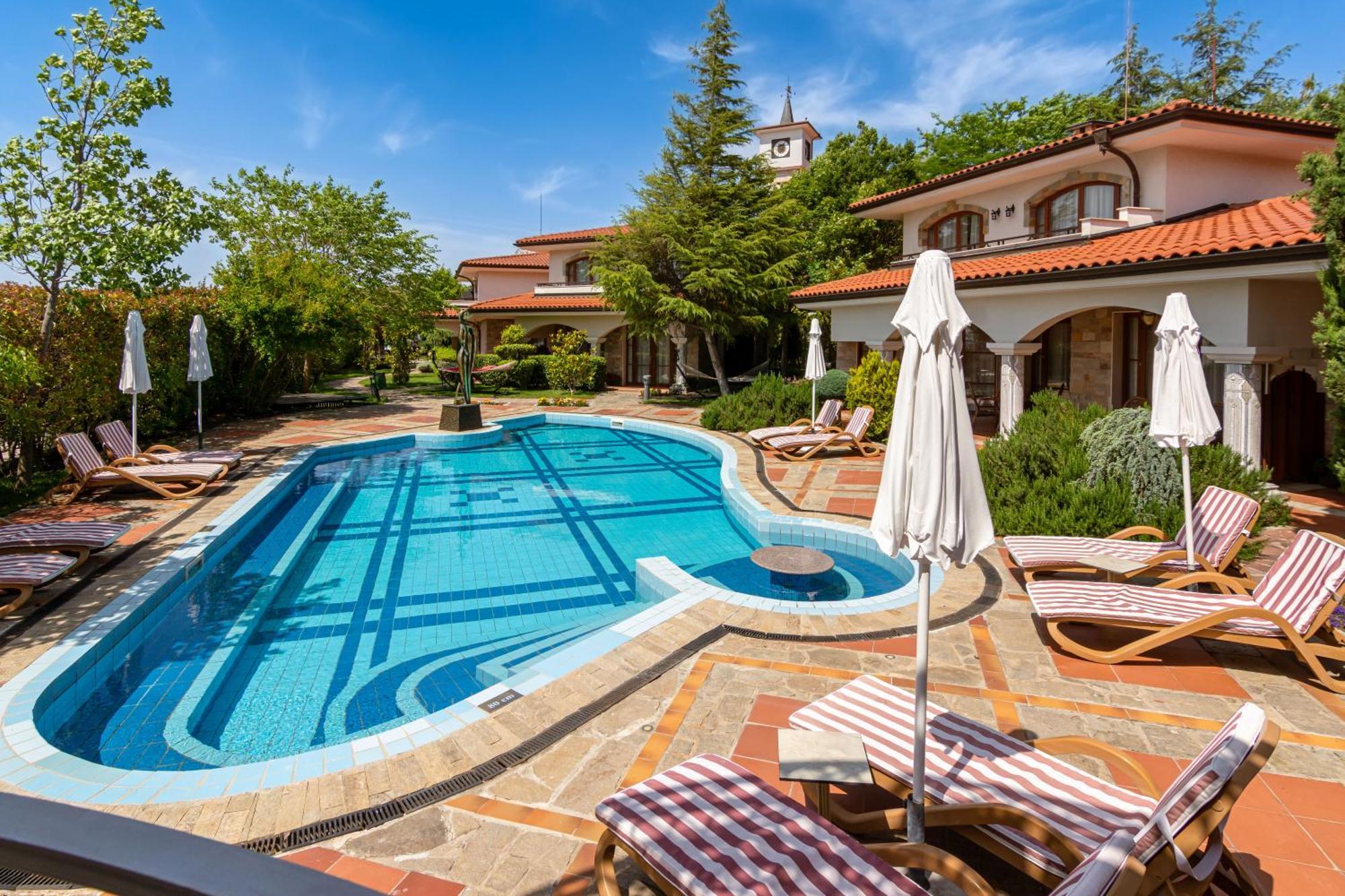 סאני ביץ' Helena Vip Villas And Suites מראה חיצוני תמונה