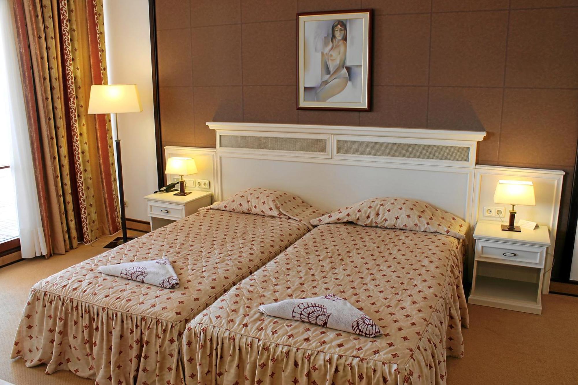 סאני ביץ' Helena Vip Villas And Suites מראה חיצוני תמונה
