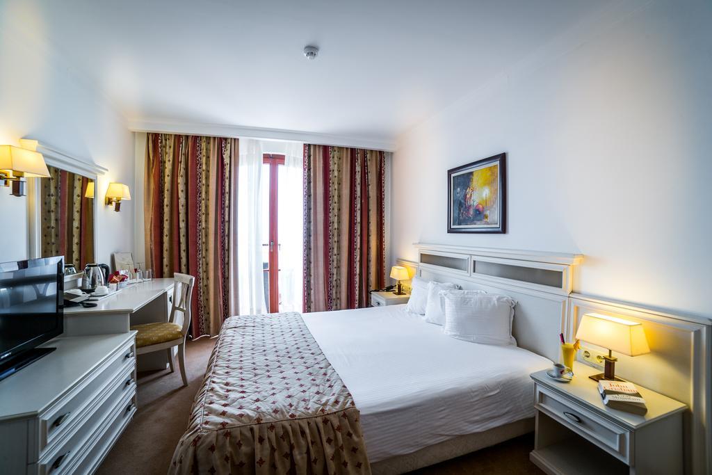 סאני ביץ' Helena Vip Villas And Suites מראה חיצוני תמונה