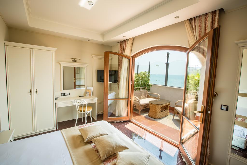 סאני ביץ' Helena Vip Villas And Suites מראה חיצוני תמונה