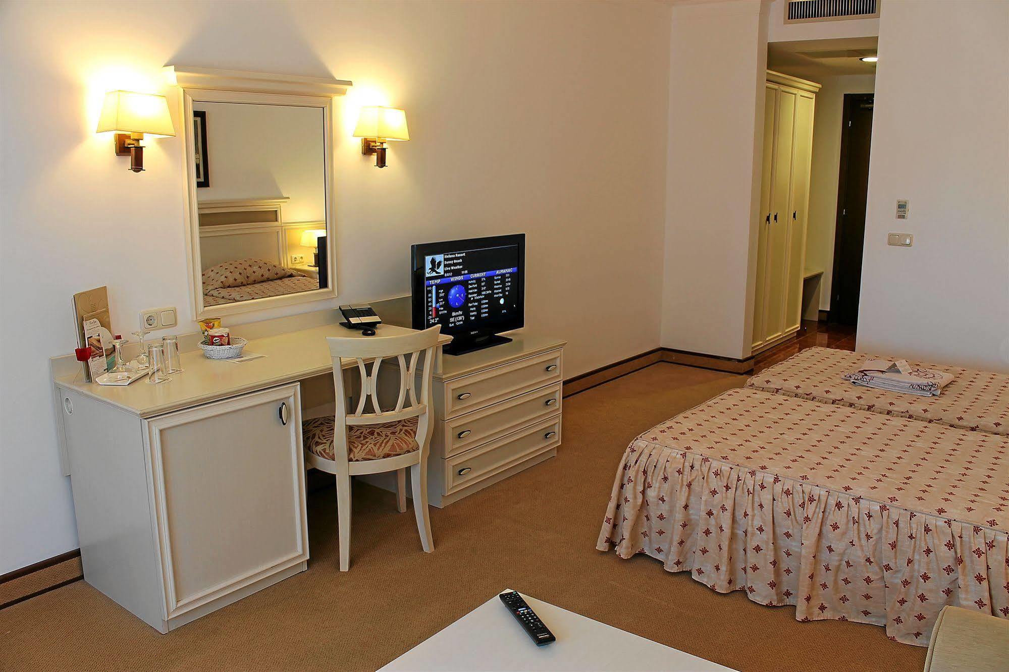סאני ביץ' Helena Vip Villas And Suites מראה חיצוני תמונה