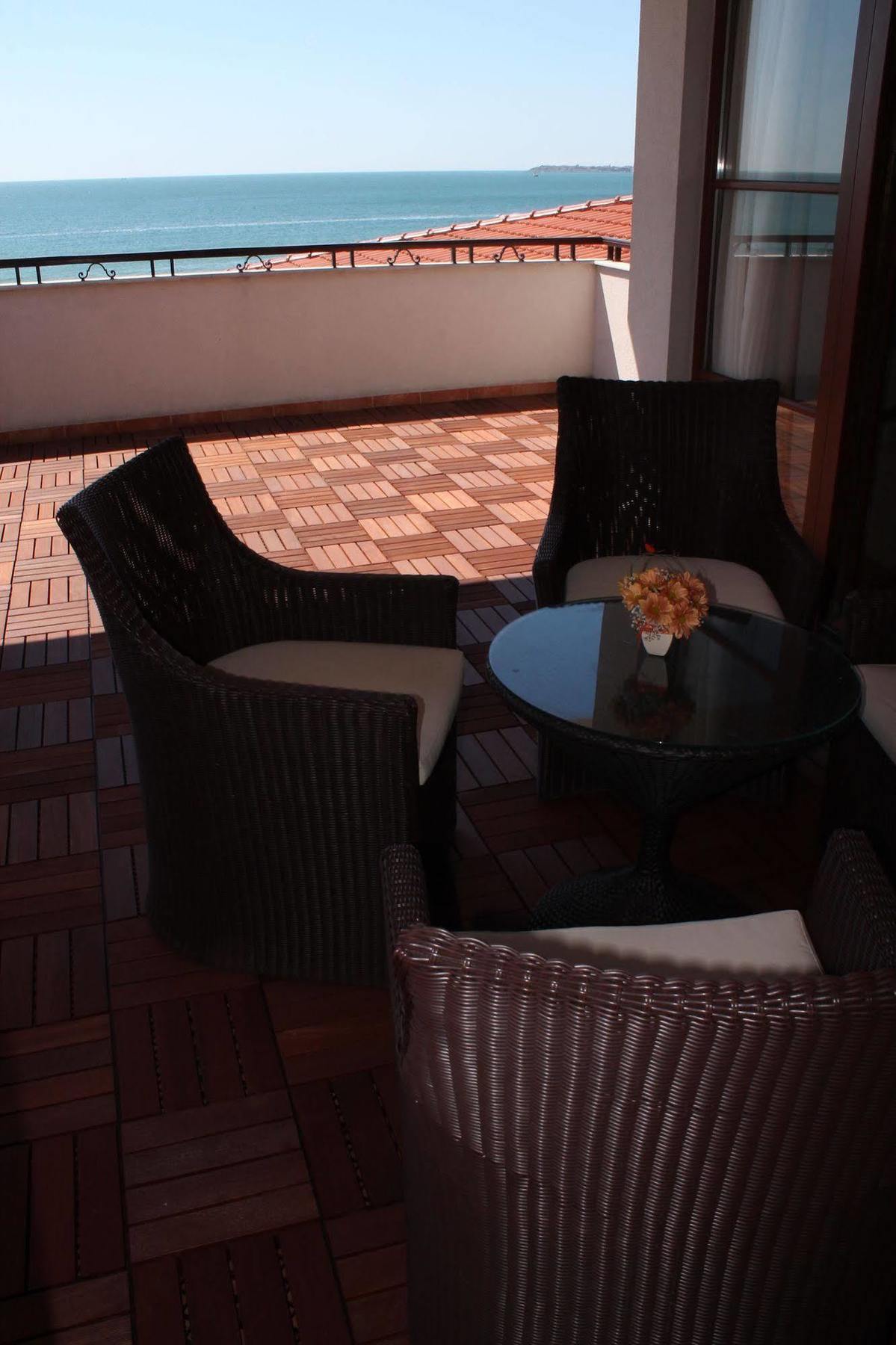 סאני ביץ' Helena Vip Villas And Suites מראה חיצוני תמונה