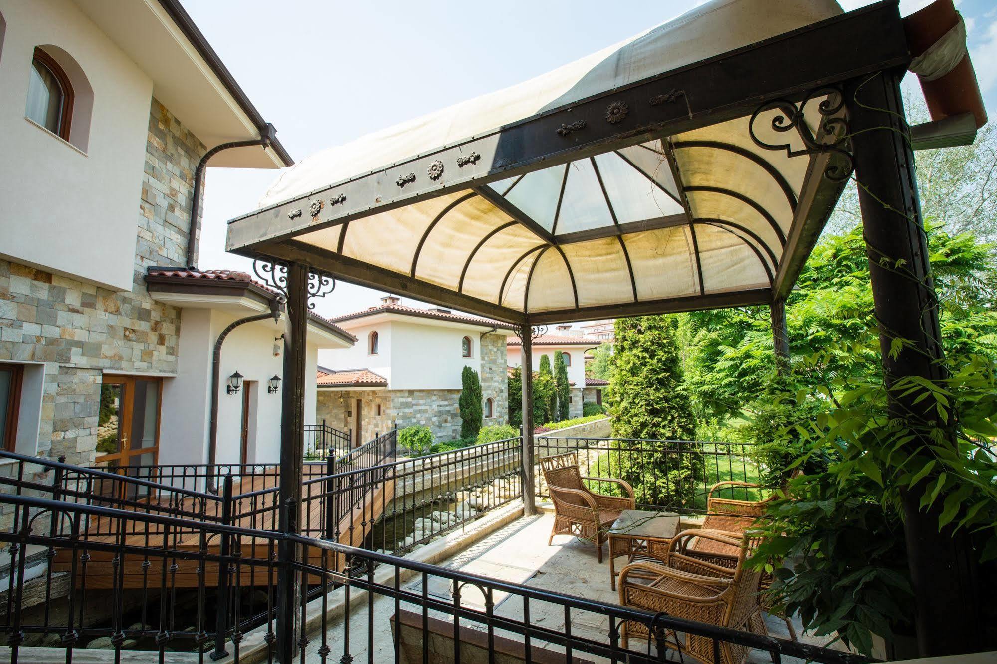 סאני ביץ' Helena Vip Villas And Suites מראה חיצוני תמונה